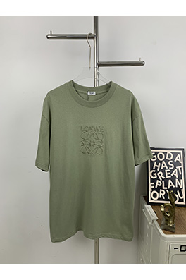 ロエベ  アボカドグリーンの刺繍ロゴ半袖Tシャツ
