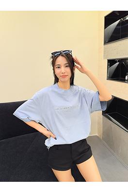 アレキサンダーワンコピー  洗い加工と立体感のあるプリントが特徴 短袖Tシャツ