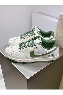 ナイキXシュプリームコピー  NIKE SB Dunk Low スニーカー