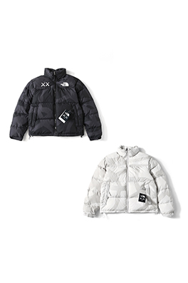 The North Face x Kaws コラボレーションのアメリカ版ダウンジャケット