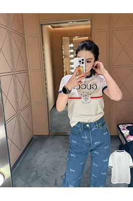 グッチミニバッジプリント 半袖Tシャツ