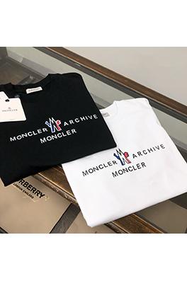 モンクレール ロゴ柄プリントラウンドネック半袖Tシャツ