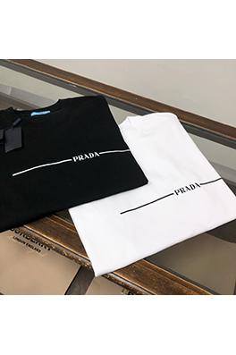 プラダ 胸のプリントロゴ半袖Tシャツ