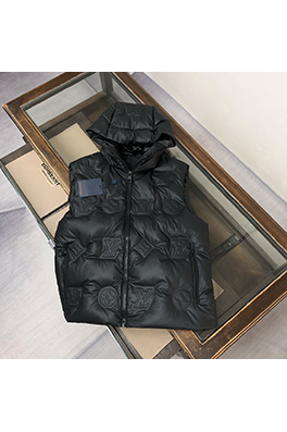 ルイヴィトン 秋冬シリーズエンボスロゴプリントダウンベスト