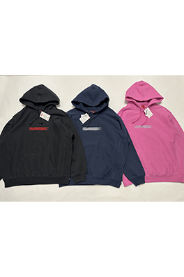 シュプリームコピー SUPREME × SWAROVSKI FW25 MOTION LOGO HOODED ラインストーンファントムフード付きスウェットシャツ
