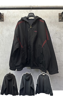 バレンシアガ BALENCIAGA 黒と赤のカラーブロックリバーシブルジップアップジャケット