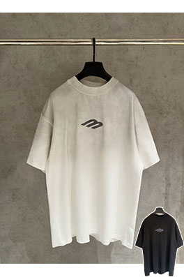 バレンシアガ 前面パネルと背面パネル刺繍半袖Tシャツ