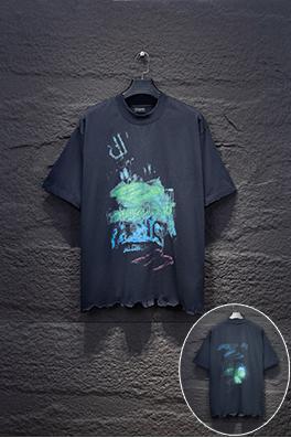 バレンシアガコピー Balenciaga クラシックなダメージのホワイトインクグラフィティ半袖Tシャツ