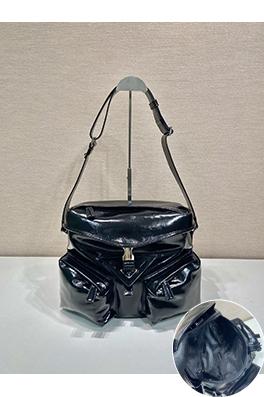 プラダスーパーコピー クラシックなクロスボディメンズバッグ