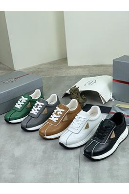 プラダ 新モデル人気のあるメンズシューズ