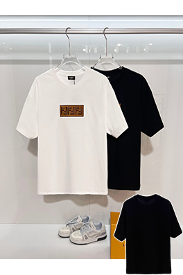 フェンディコピー 胸にカラーブロックのダブルFフロストのヘビーデューティー刺繍ロゴがあしらわれた半袖Tシャツ