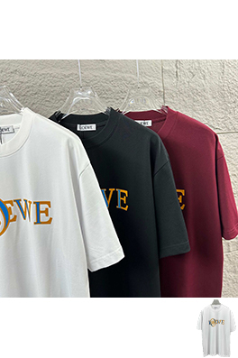 ロエベスーパーコピー LOEWE クラシックなミニマルデザインのレタートーテム厚シリコンロゴ入り半袖Tシャツ