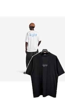 バレンシアガコピー BALENCIAGA ゴシック文字プリントの半袖Tシャツ