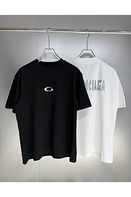 バレンシアガコピー BALENCIAGA 新モデル半袖Tシャツ