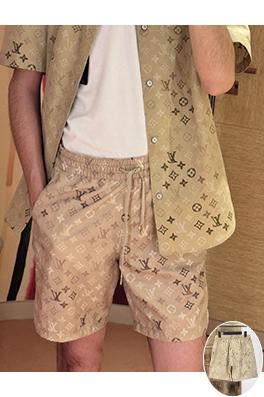ルイヴィトンコピー クラシックなモノグラム柄のビーチショーツ