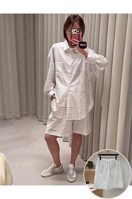 アクネストゥディオズコピー Acne Studios 白と黒のストライプ柄、チェック柄、文字入りストレートレッグカジュアルショーツ