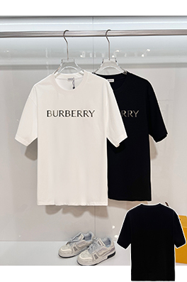 バーバリー BURBERRY クラシックなレタープリントロゴ入り半袖Tシャツ