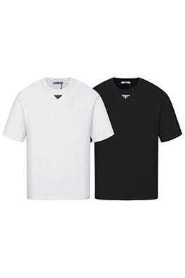 プラダ クラシックなメタルトライアングルロゴの半袖Tシャツ