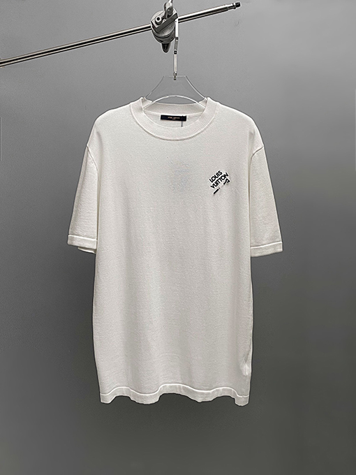 ルイヴィトン時代遅れではないピン留めニット半袖Tシャツ 7,980円 