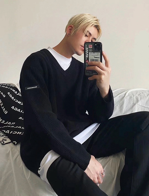 バレンシアガスーパーコピー 24Fw 新しい腕章のセーター