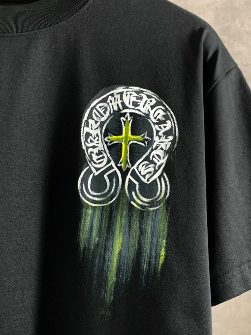 クロムハーツコピー落書きサンスクリットクルーネック半袖Tシャツ