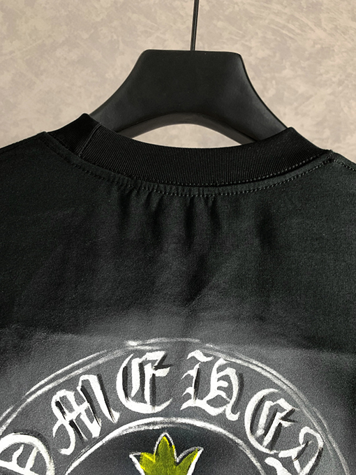 クロムハーツコピー落書きサンスクリットクルーネック半袖Tシャツ