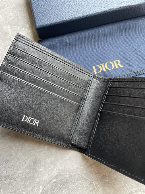 ディオールコンパクトウォレット 二つ折り財布