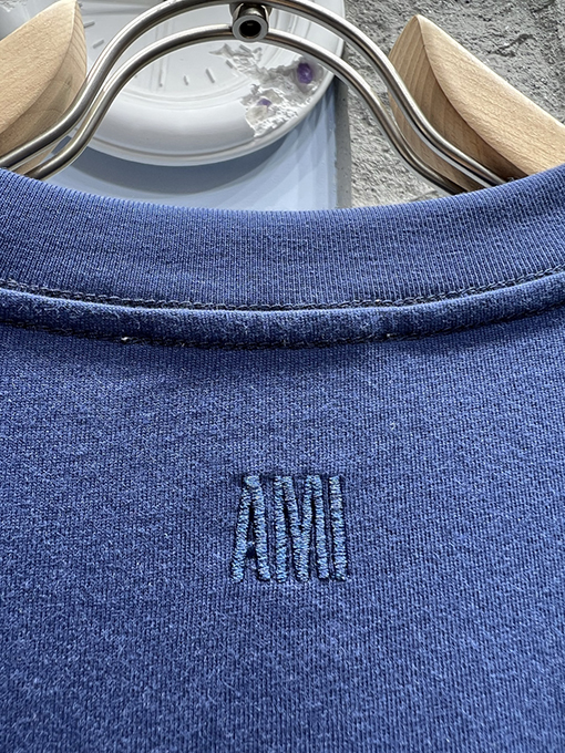 アミコピー 編み込み刺繍ロゴ 半袖Tシャツ