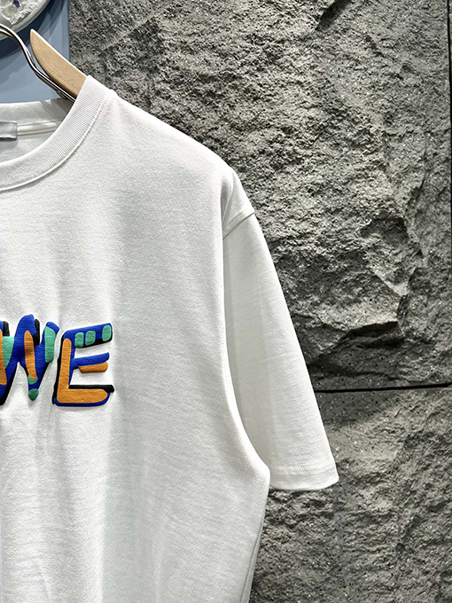 ロエベ  発泡プリント 配色グラフィティ風ロゴ 半袖Tシャツ 