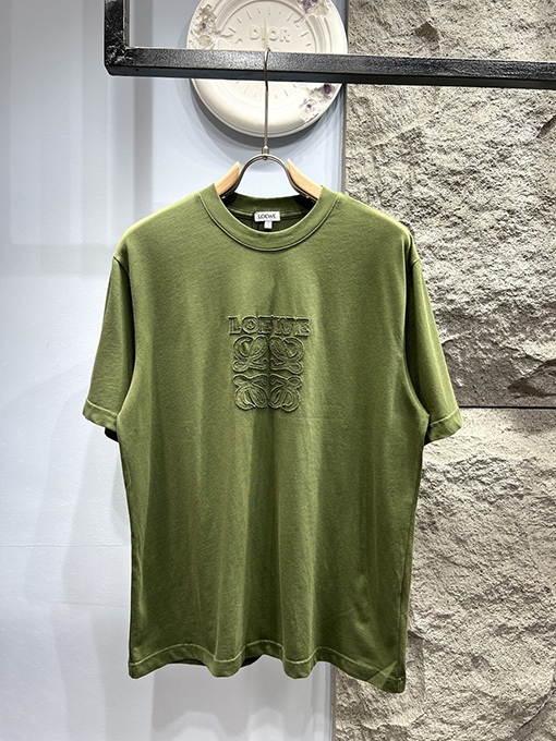 ロエベコピー  フェルトロゴ パッチ付き 半袖Tシャツ 