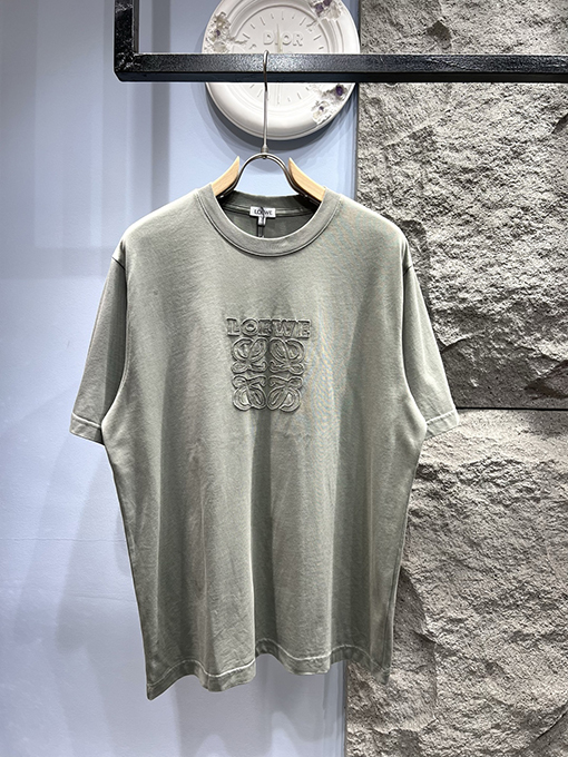 ロエベコピー  フェルトロゴ パッチ付き 半袖Tシャツ 