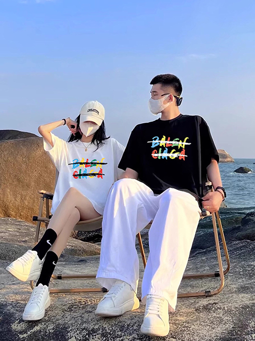 バレンシアガレインボーロゴ カップル向け 半袖Tシャツ