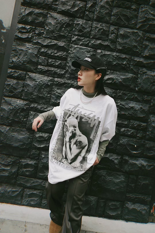 ステューシー3M反射ブラックバンドキャラクターTシャツ
