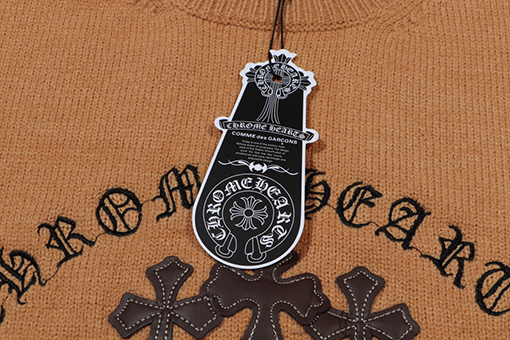 クロムハーツ クロスレザーハードウェア刺繍クルーネックセーター