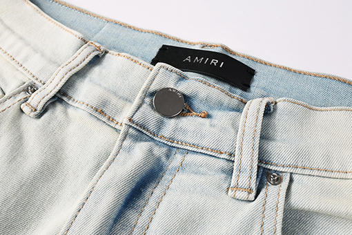 アミリ  Jeans 新しいデニムパンツ