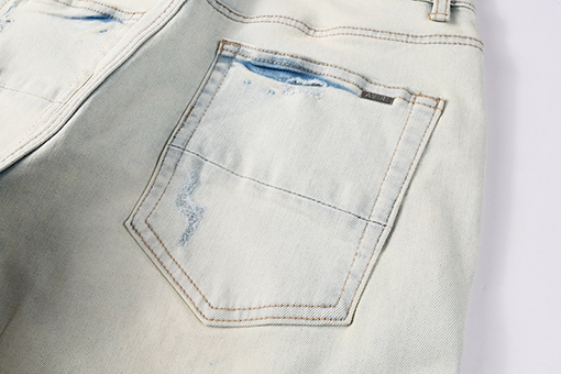 アミリ  Jeans 新しいデニムパンツ