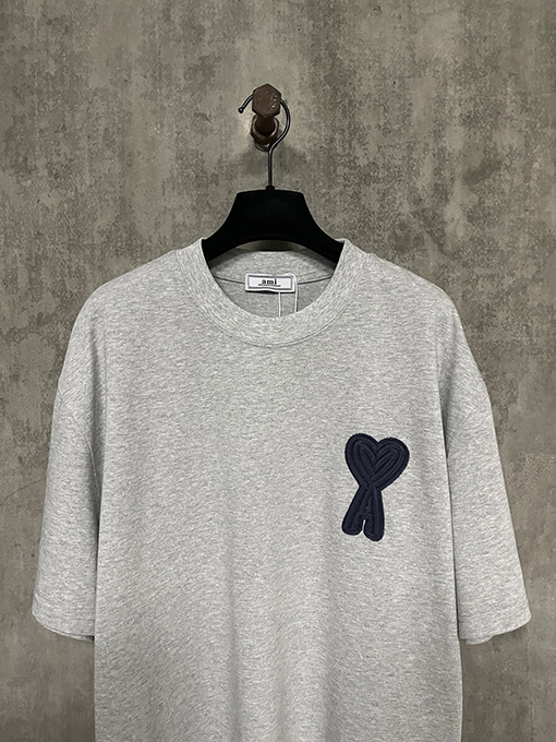 アミ バレンタイン限定の重い半袖Tシャツ