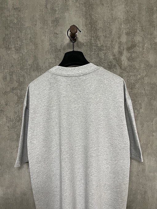 アミ バレンタイン限定の重い半袖Tシャツ