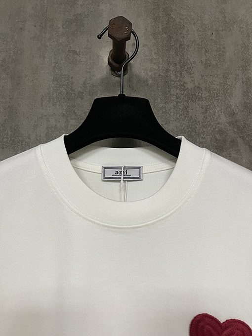 アミ バレンタイン限定の重い半袖Tシャツ