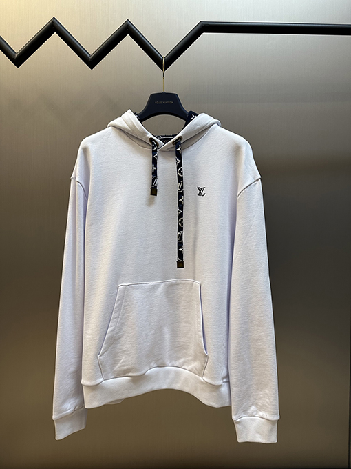 ルイヴィトンコピー  Lv ロゴポケット長袖パーカー