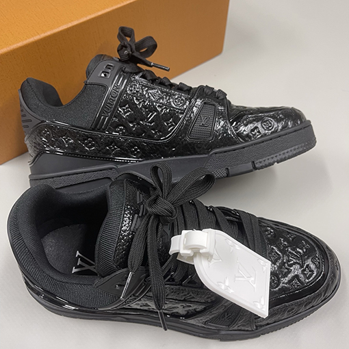 Louis Vuitton Trainer 25Ss 黒武士エナメルスニーカー