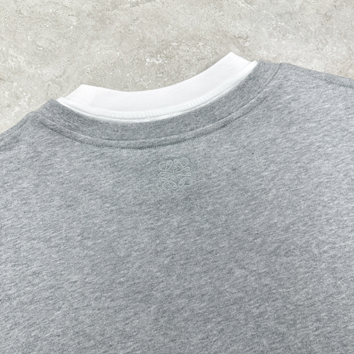 ロエベ 偽の2つのVネックパーカー