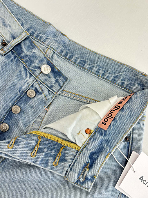 アクネストゥディオズ 新しいファッションベースの穴を開けて水を洗うジーンズ