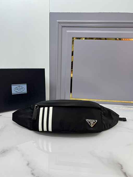 Prad X Adidas クローバーパターンと三角マークのコラボレーションウエストバッグ
