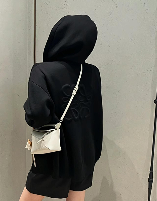ロエベスーパーコピー 秋冬の新しい Loewe  Anagram ジップアップパーカー