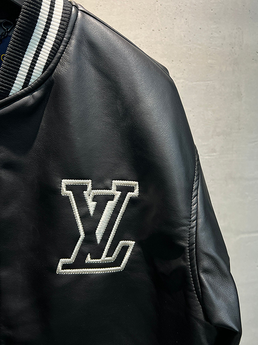 ルイヴィトンスーパーコピー LV 新しいアルファベット刺繍レザージャケット