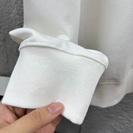 グッチ 黒と白のダブルG刺繍クルーネックスパーカー