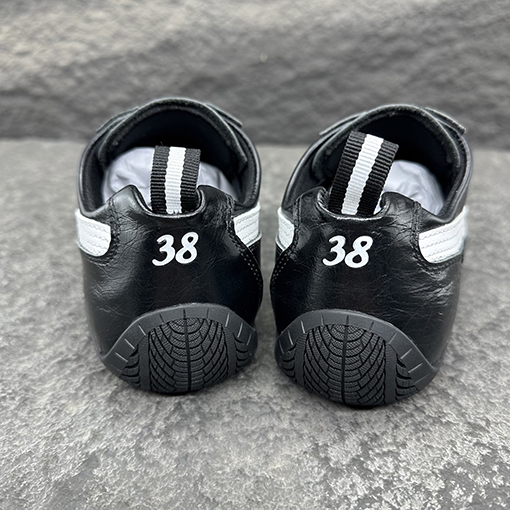 バレンシアガコピー Balenciaga SPEEDCAT ジョイントシリーズ ブラック＆ホワイト 牛革スニーカー