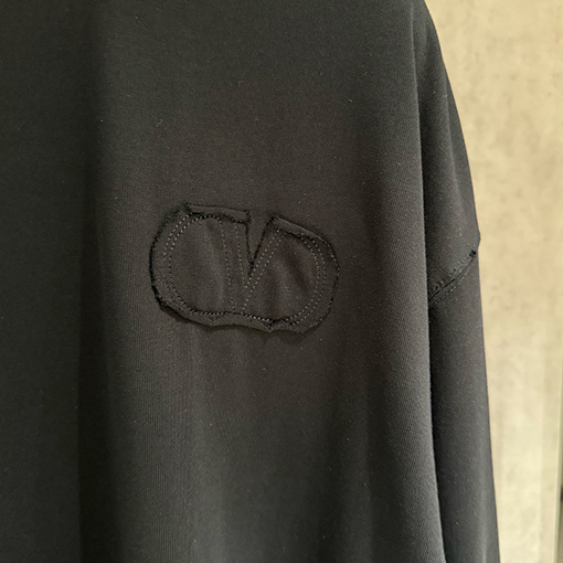 ヴァレンティノ VALENTINO GARAVANI 新しい長袖スウェットシャツ