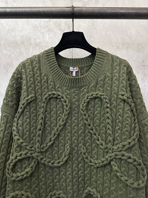 ロエベスーパーコピー ケーブルニットセーター